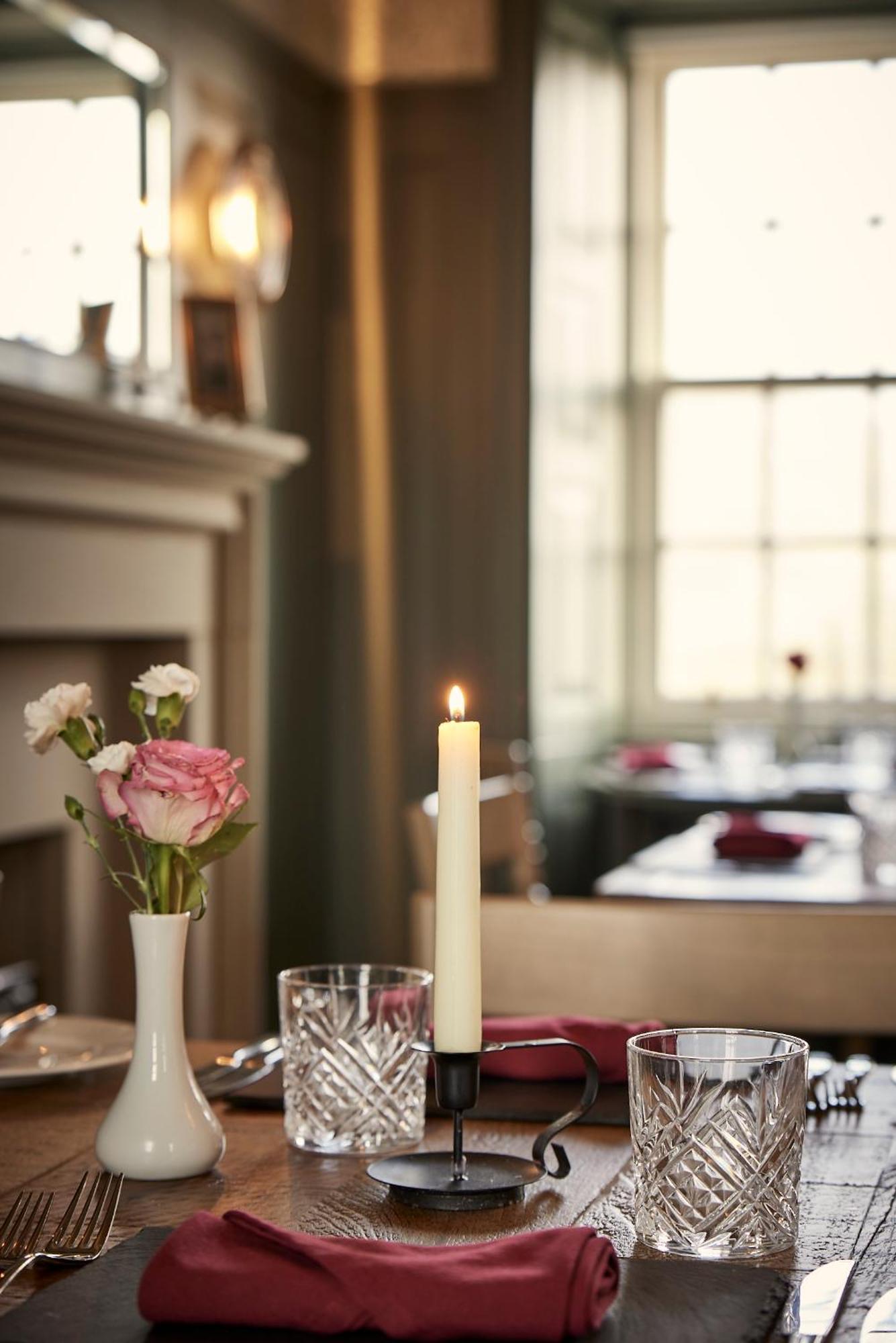 Monkstadt 1745 Restaurant With Rooms Portree Eksteriør billede